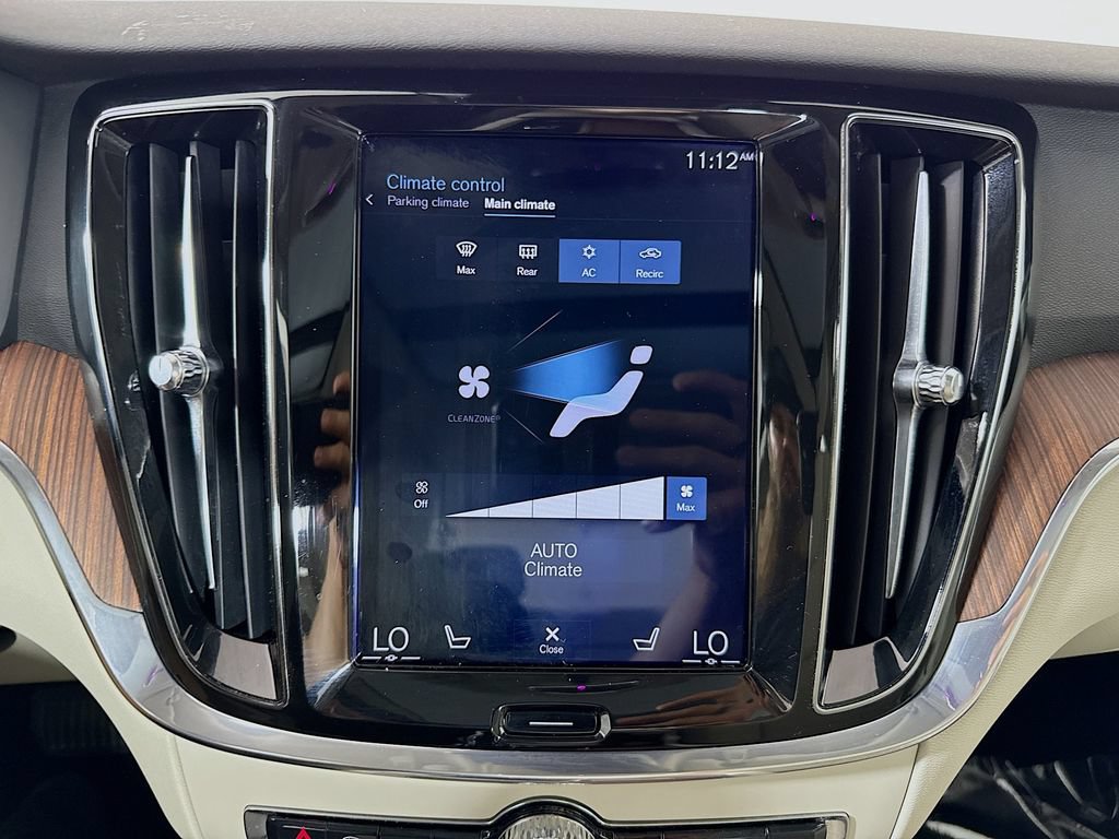 Used 2019 Volvo S60 T5 Momentum w/ Multimedia Package FWD image 16