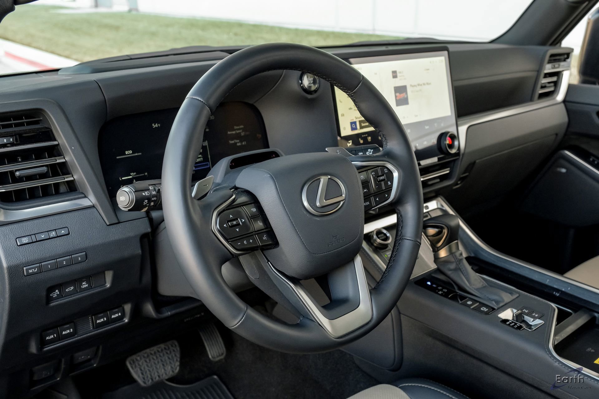 Used 2025 Lexus GX 550 w/ Accessory Package (CT) image 46