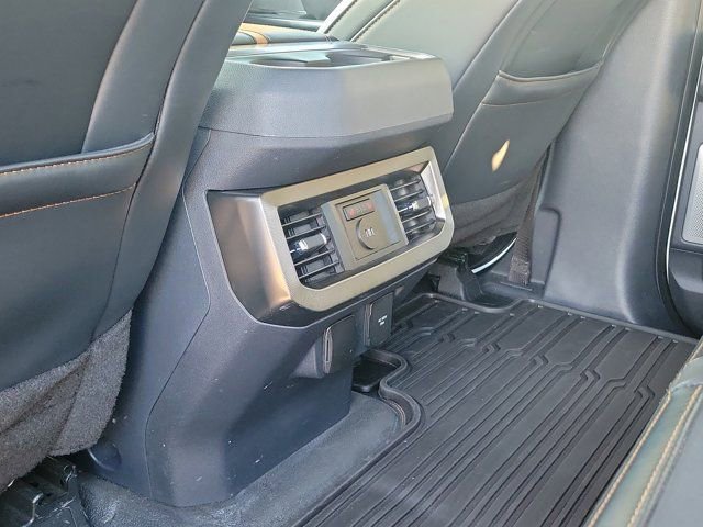 Used 2024 Ford F250 Platinum image 15