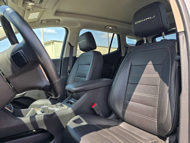 Used 2023 GMC Terrain Denali w/ Denali Premium Package AWD/4WD image 10