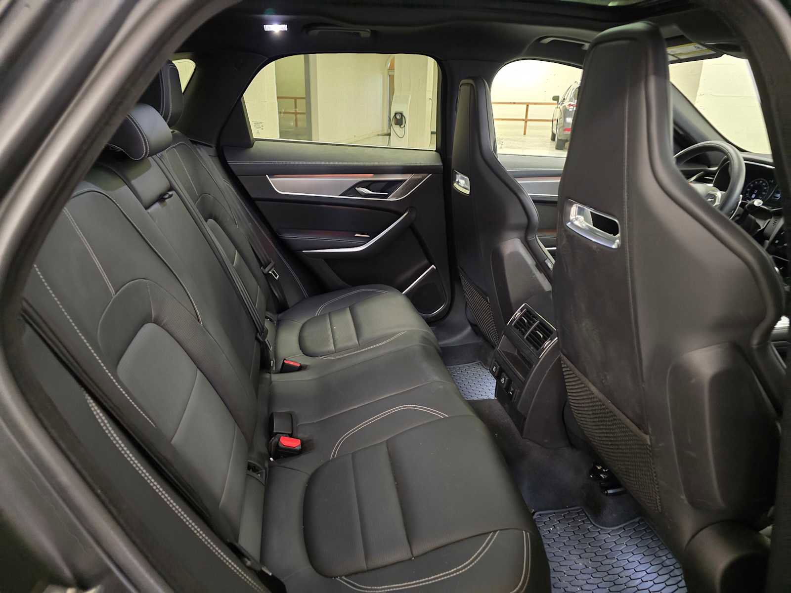 Used 2026 Jaguar F-PACE R-Dynamic S image 14