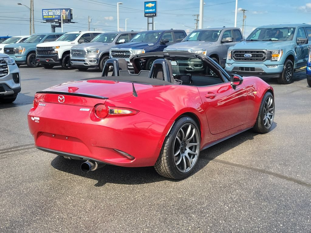 Used 2016 MAZDA MX-5 Miata Club RWD image 4