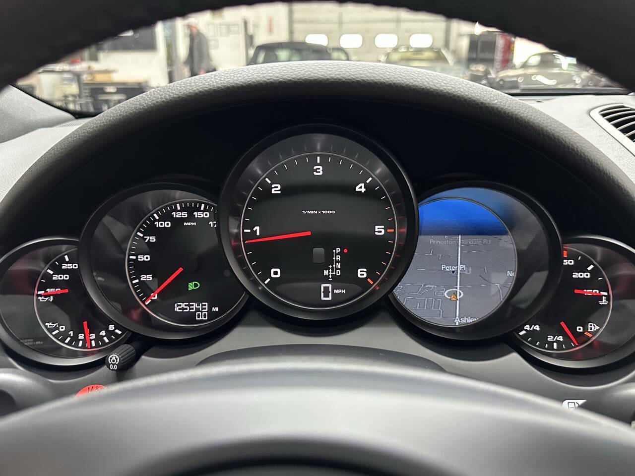 Used 2014 Porsche Cayenne Diesel AWD/4WD image 23