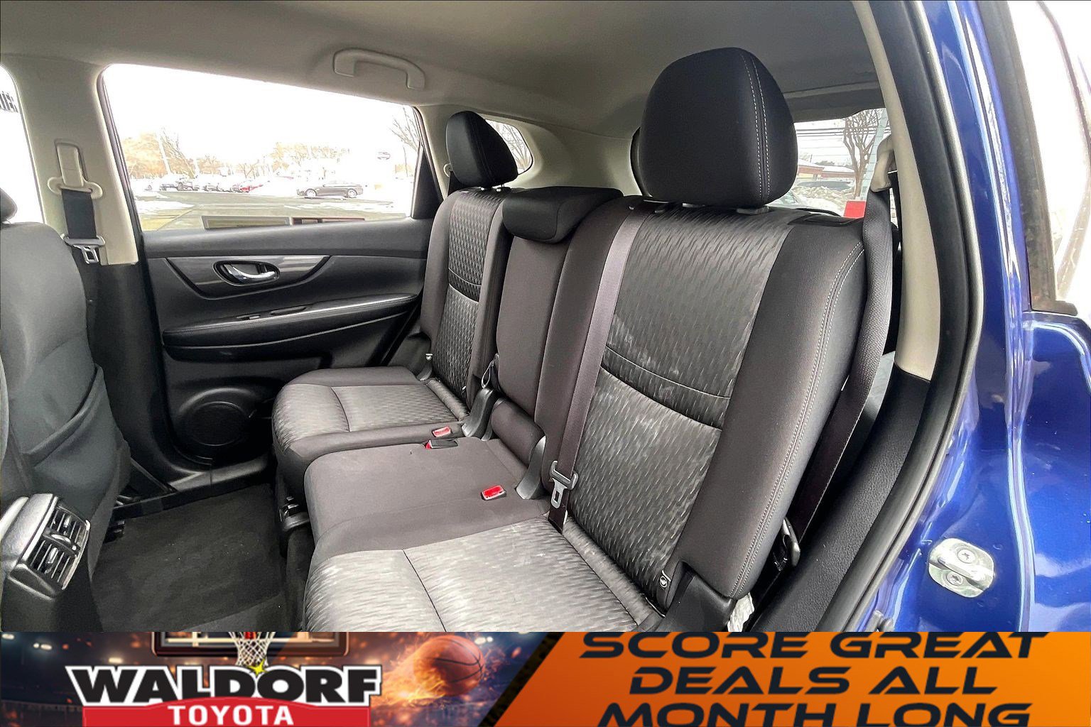 Used 2020 Nissan Rogue SV image 30