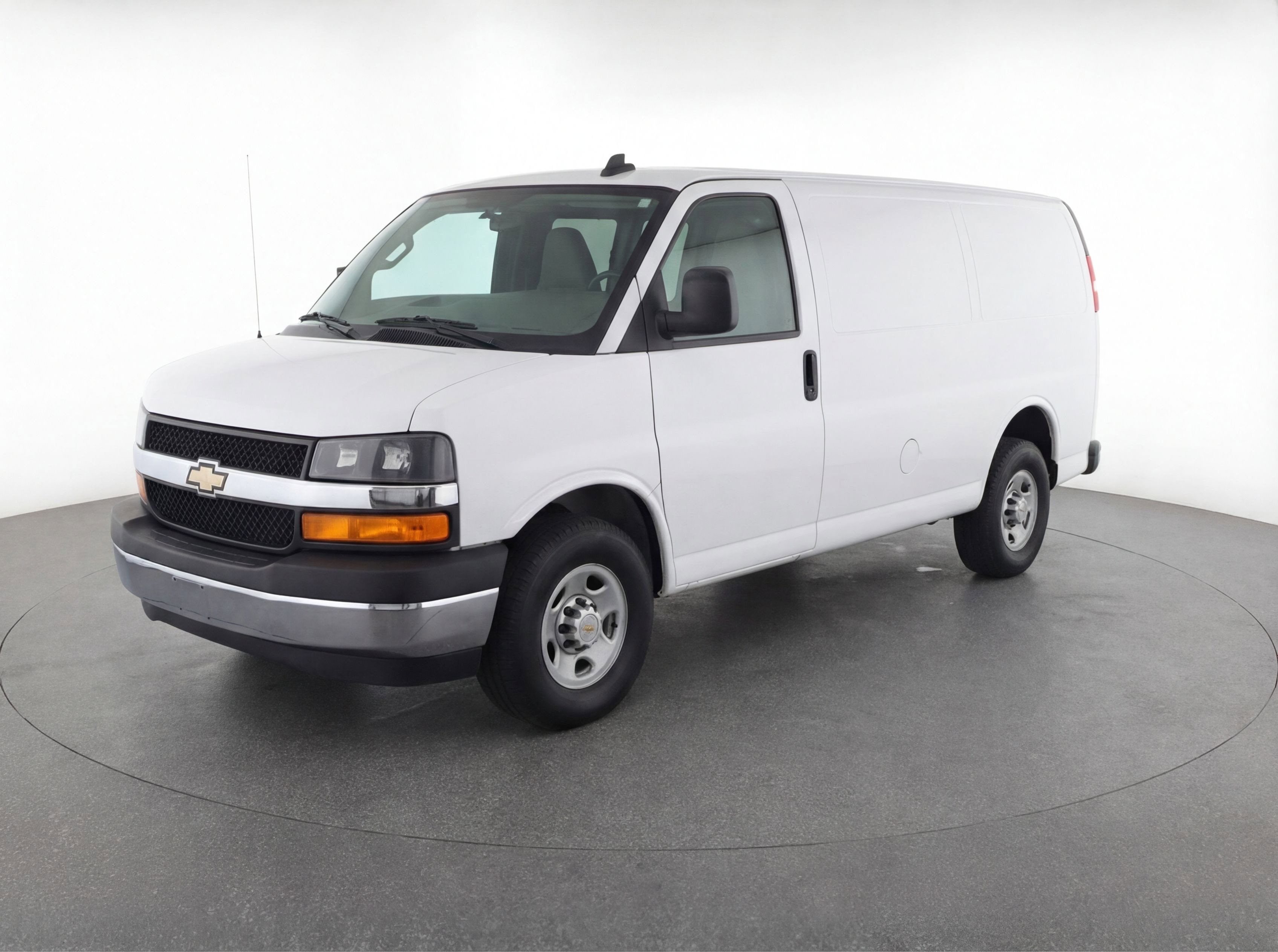 Used 2025 Chevrolet Express 3500 LT w/ LT Preferred Equipment Group image 3