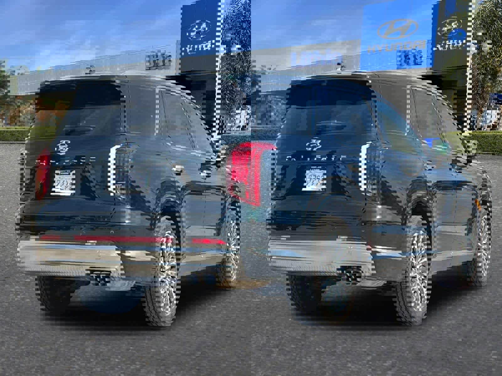 Used 2025 Hyundai Palisade Calligraphy image 3