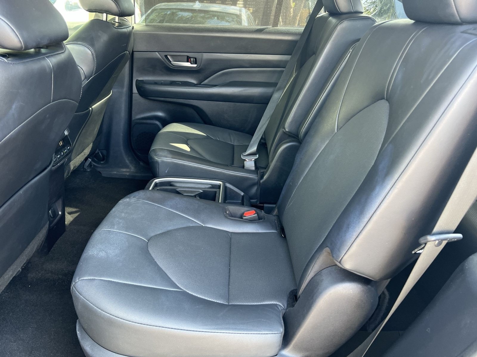 Used 2025 Toyota Grand Highlander AWD image 24