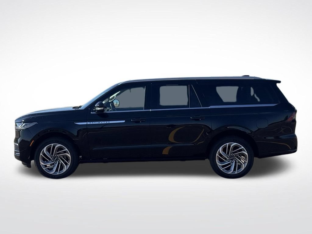 Used 2026 Lincoln Navigator L Reserve AWD/4WD image 41