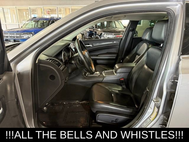 Used 2017 Chrysler 300 Touring w/ Value Package image 15