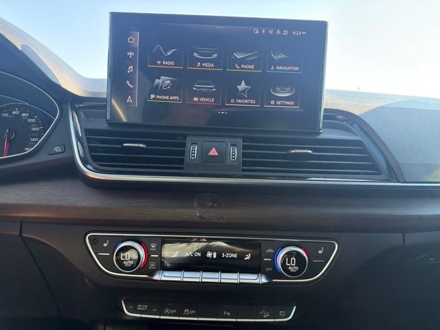 Used 2022 Audi Q5 2.0T Premium w/ Convenience Package AWD/4WD image 29