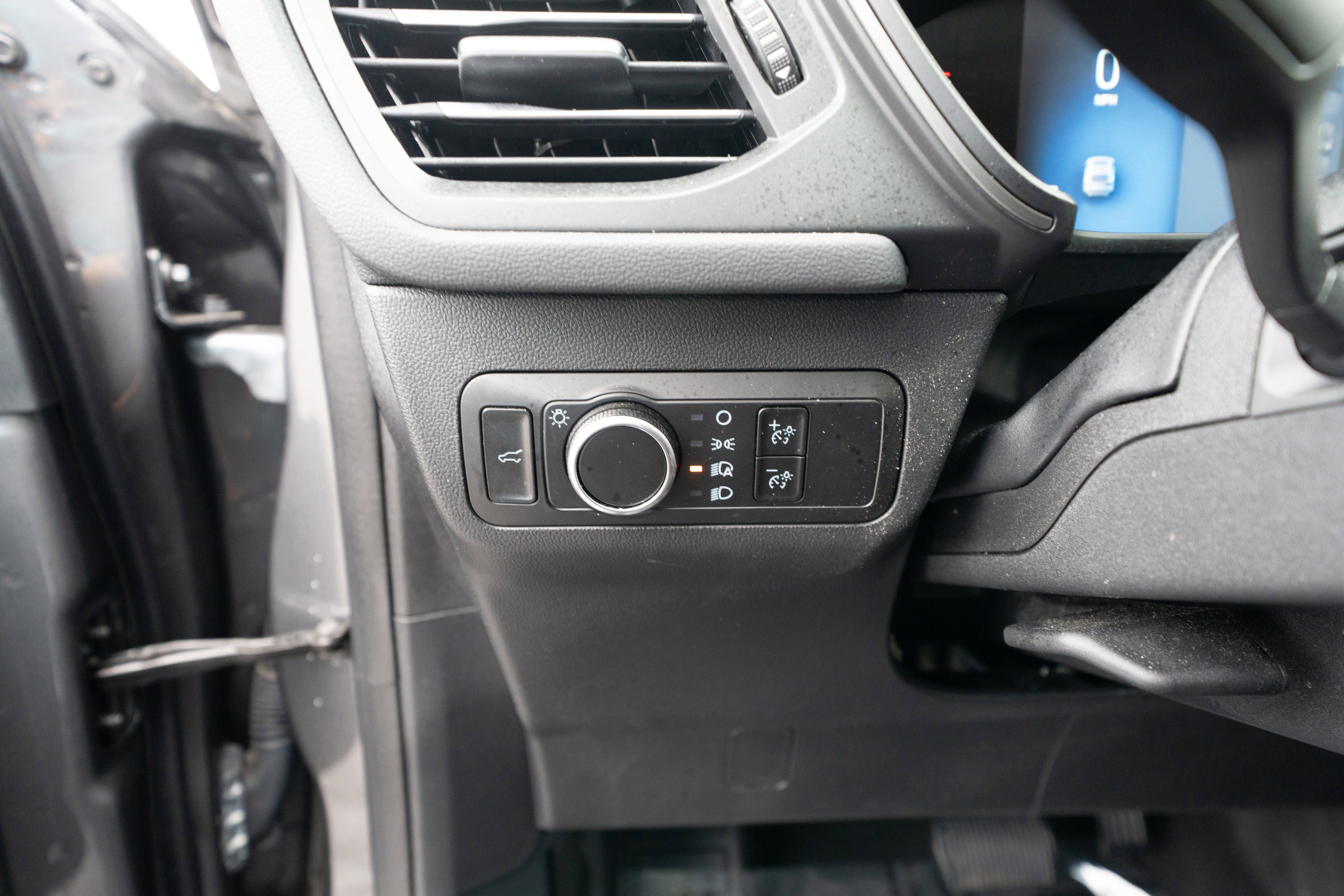 Used 2024 Ford Escape Active w/ Tech Pack #1 AWD/4WD image 11