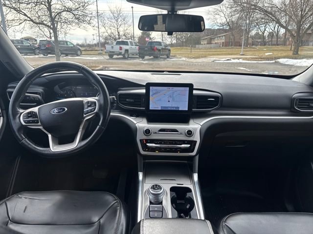 Used 2021 Ford Explorer XLT w/ Equipment Group 202A image 14