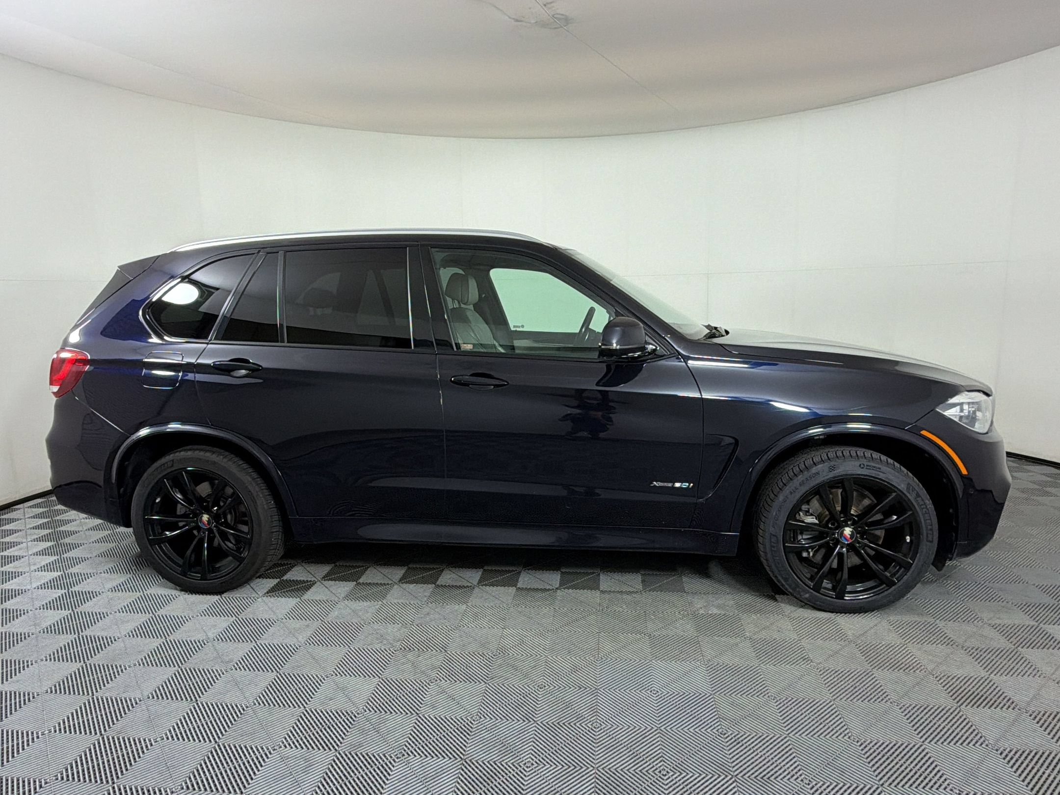 Used 2018 BMW X5 xDrive50i AWD/4WD image 9