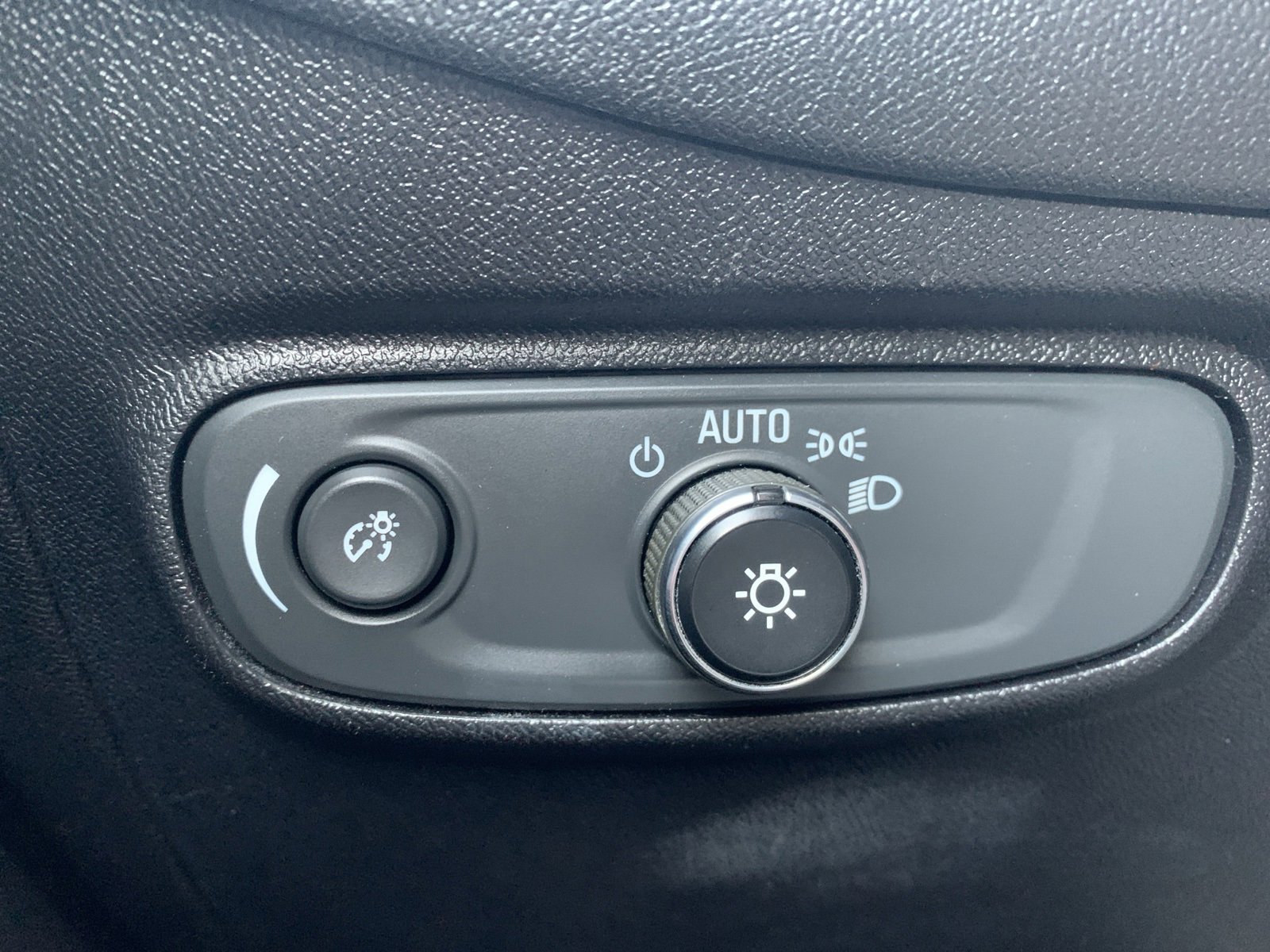 Used 2019 Chevrolet Equinox LT image 36