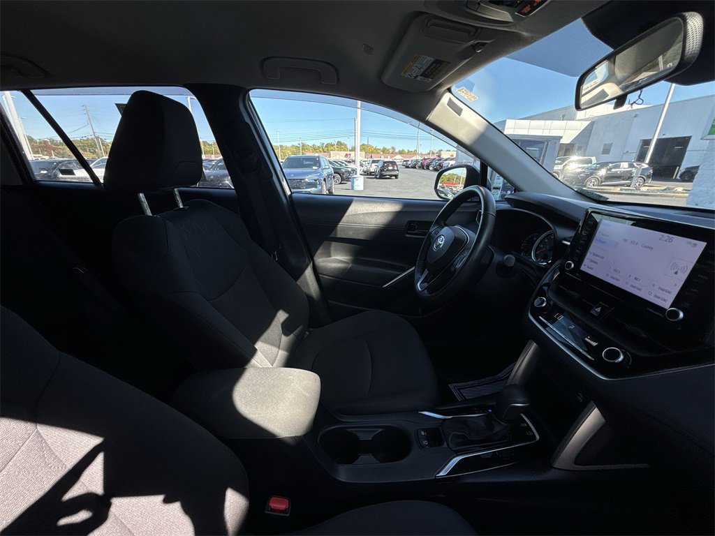 Used 2022 Toyota Corolla Cross LE image 15