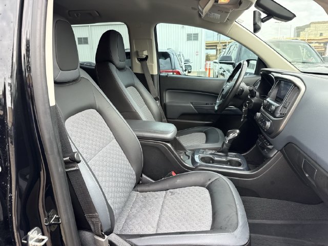 Used 2022 Chevrolet Colorado Z71 AWD/4WD image 28