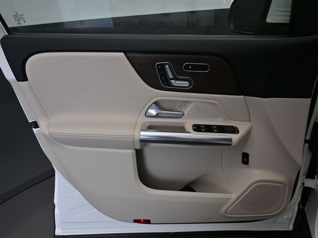 Used 2021 Mercedes-Benz GLA 250 4MATIC image 9