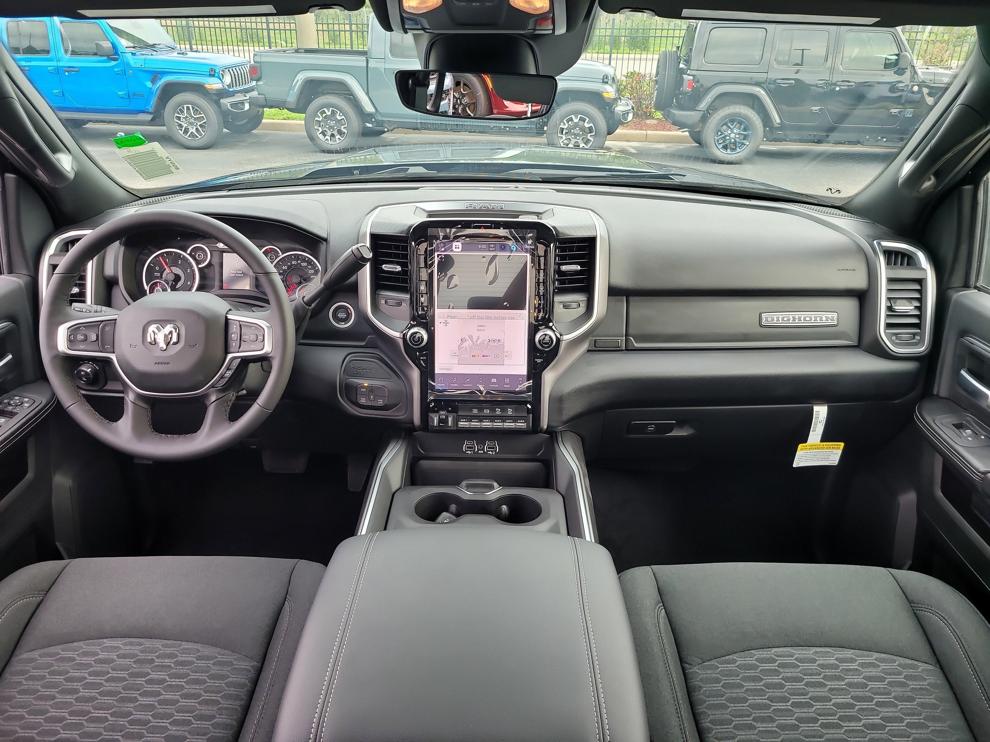 New 2026 RAM 2500 Big Horn AWD/4WD image 11