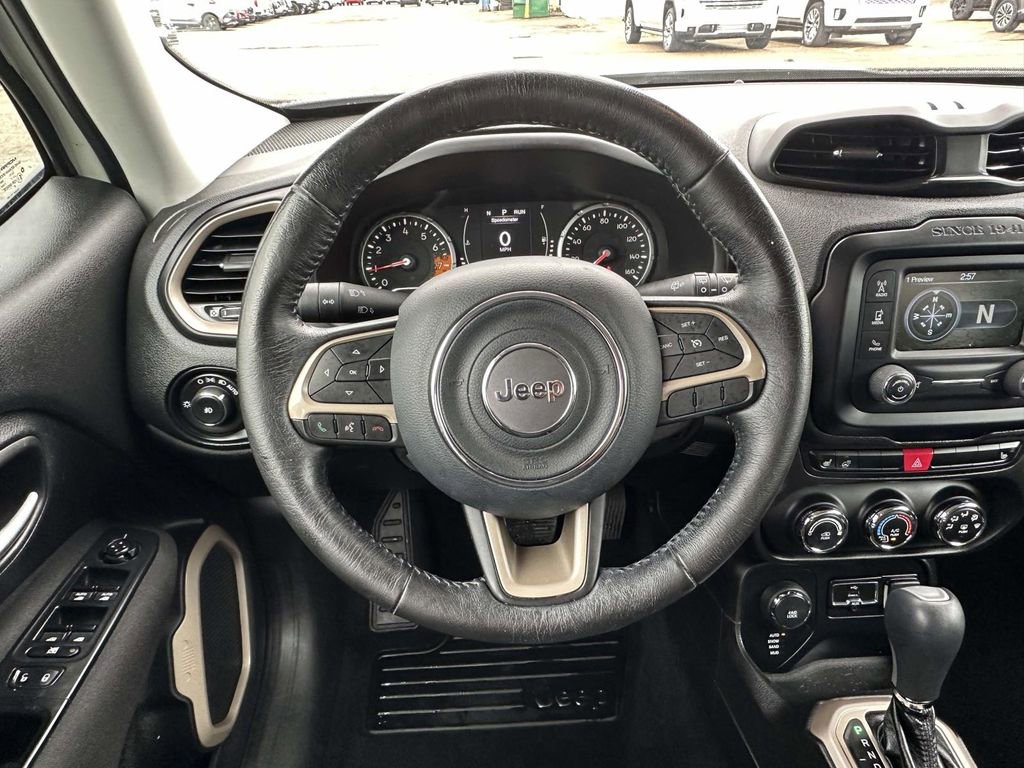 Used 2015 Jeep Renegade Latitude w/ Cold Weather Group II image 16