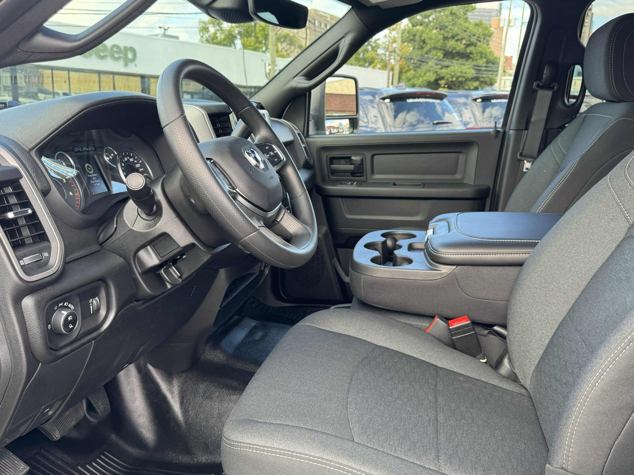 New 2027 RAM 3500 Tradesman AWD/4WD image 30