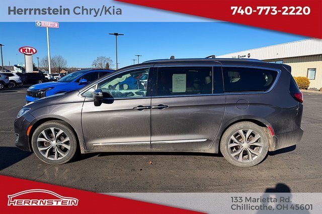 Used 2018 Chrysler Pacifica Limited w/ Tire & Wheel Group image 5