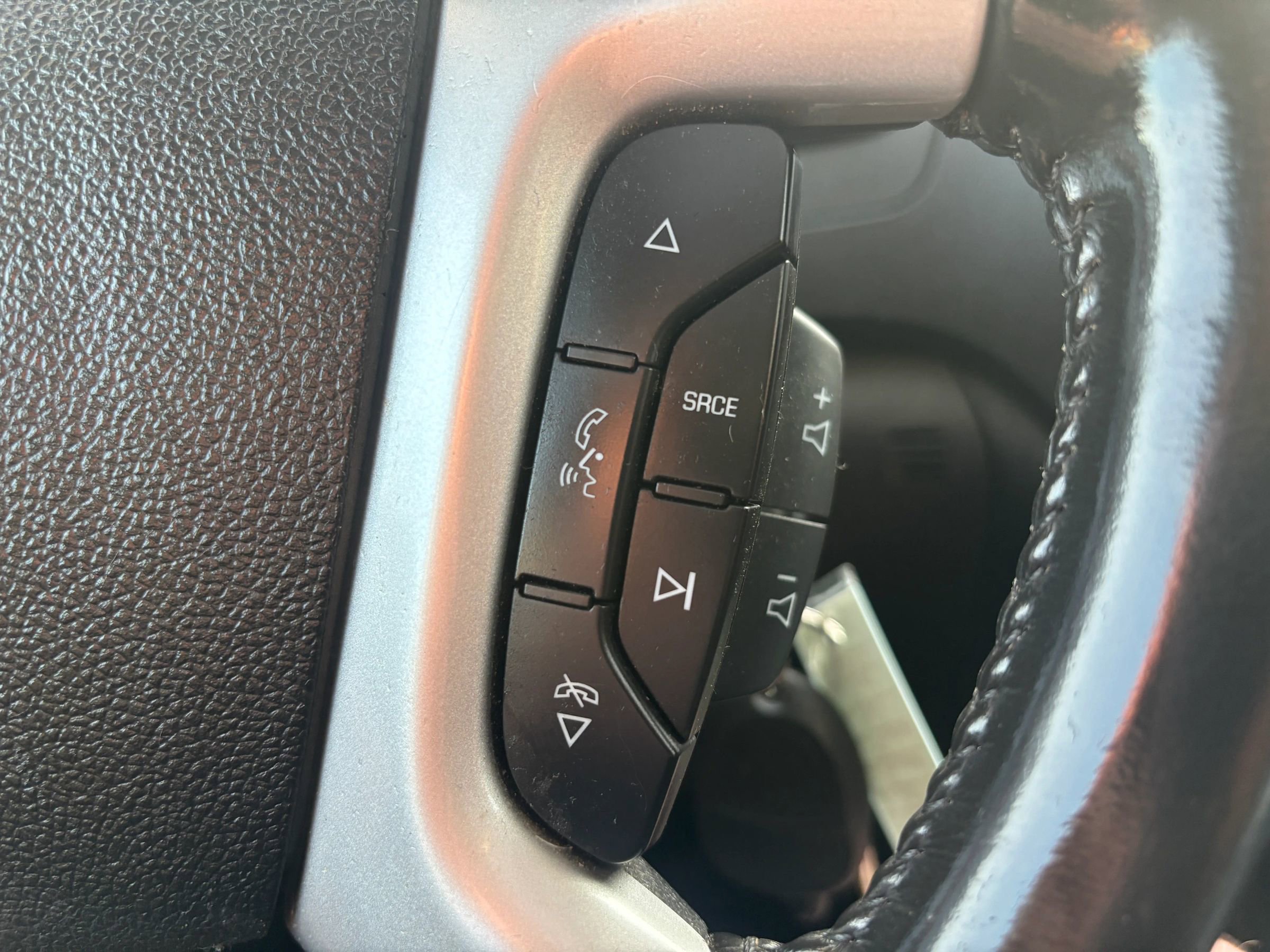 Used 2011 Chevrolet Traverse LT w/ Personal Connectivity Package AWD/4WD image 21