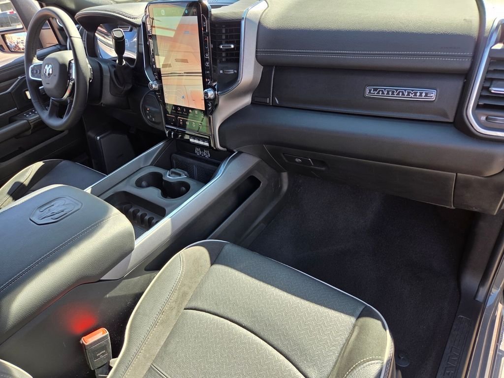 Used 2025 RAM 2500 Laramie AWD/4WD image 21