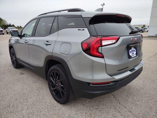 Used 2023 GMC Terrain SLE w/ Driver Convenience Package AWD/4WD image 3