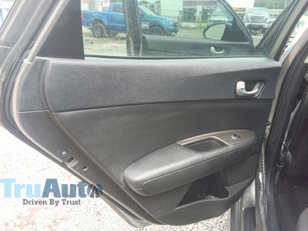 Used 2018 Kia Optima LX FWD image 37