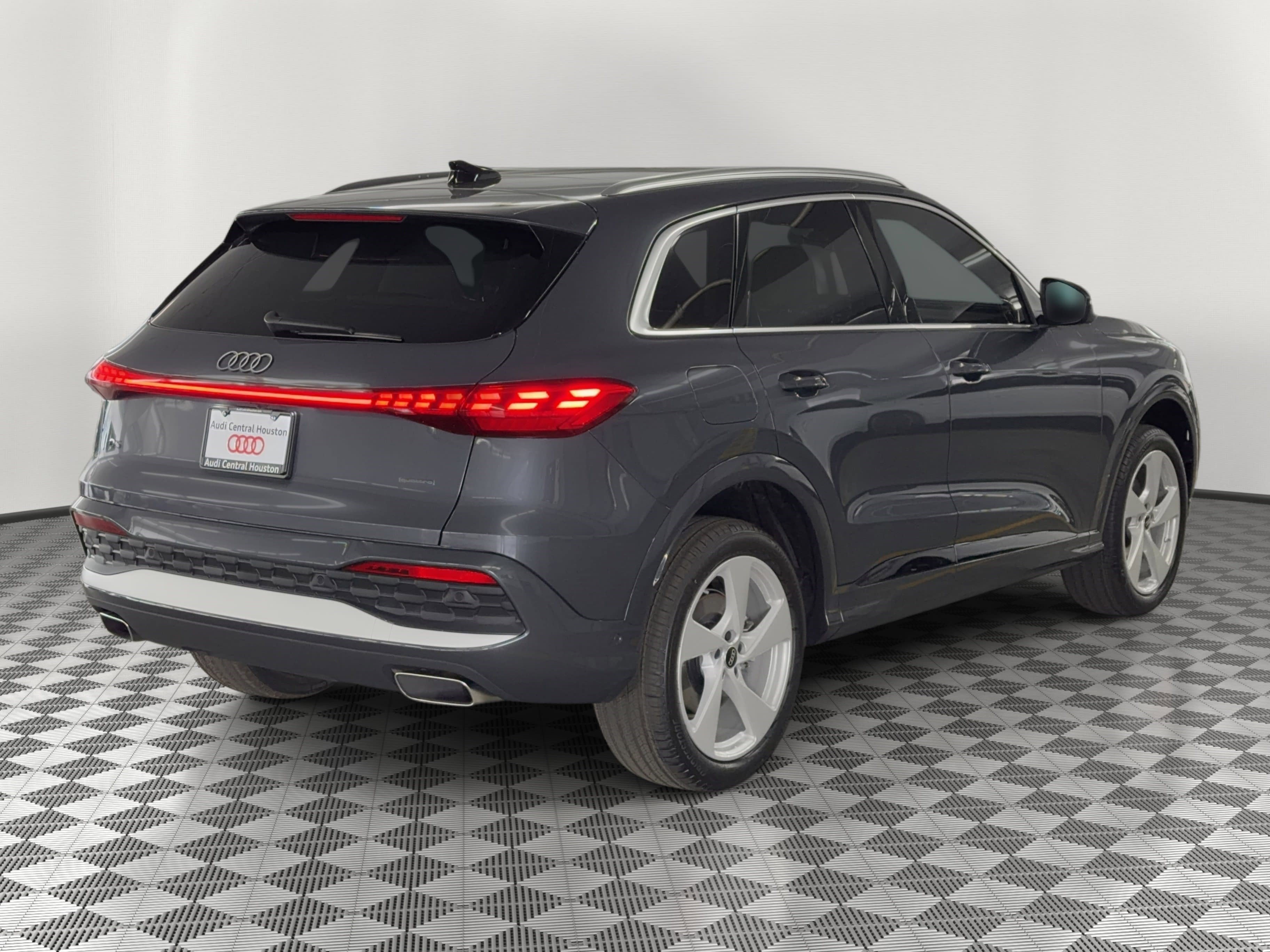 New 2026 Audi Q5 Premium Plus image 9