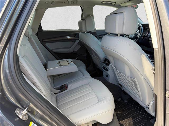 Used 2023 Audi Q5 2.0T Premium w/ Convenience Package AWD/4WD image 22