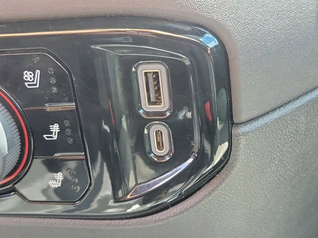 Used 2023 Chevrolet Silverado 1500 ZR2 w/ Technology Package AWD/4WD image 30