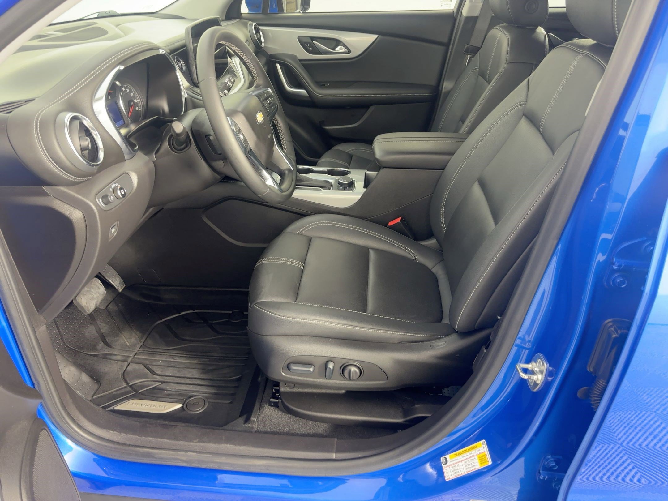 Used 2024 Chevrolet Blazer LT w/ Sound & Technology Package image 5