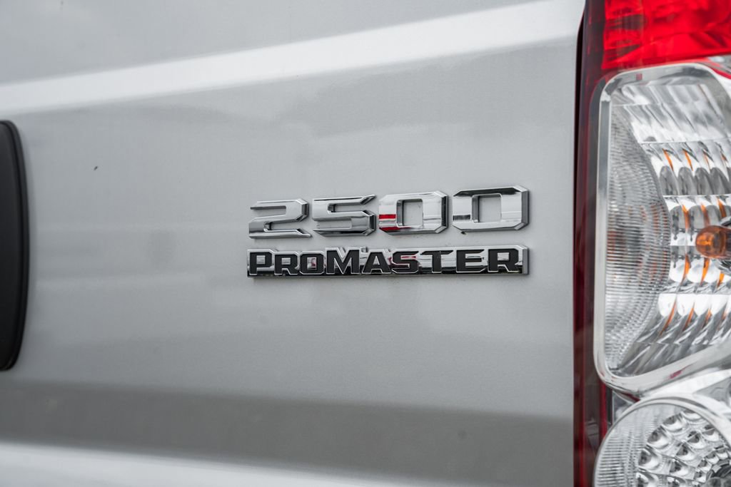 New 2025 RAM ProMaster 2500 w/ Quick Order Package 22G SLT image 7