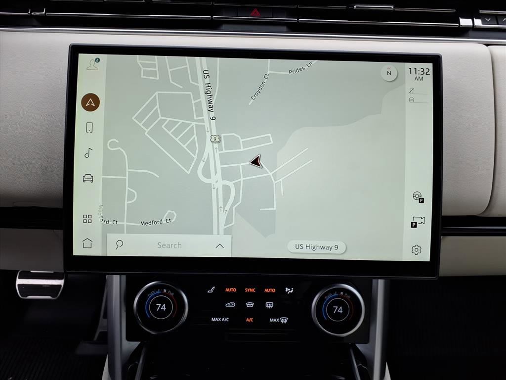 Certified 2023 Land Rover Range Rover SE image 12