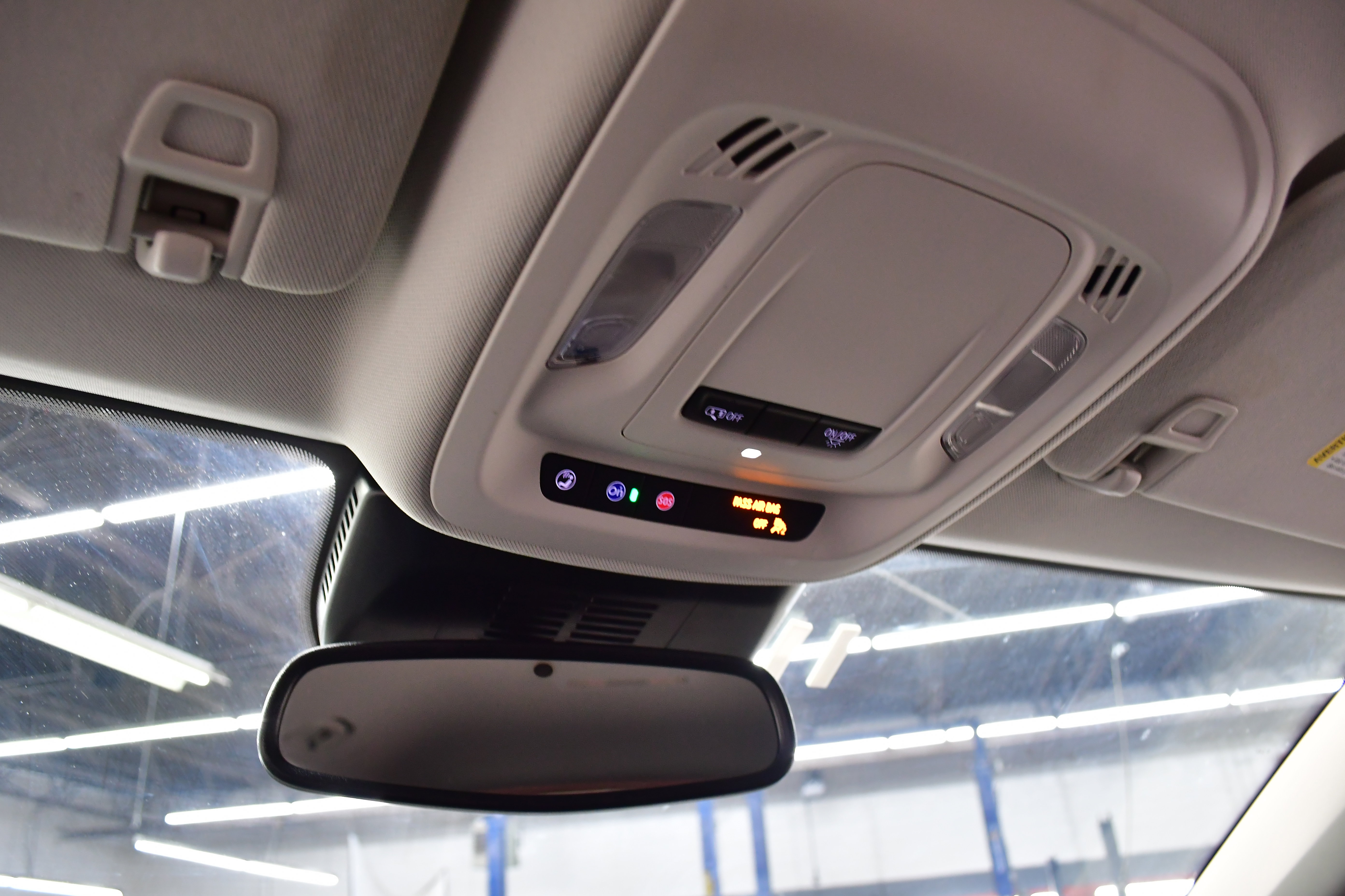 Used 2025 Buick Envision Preferred image 31