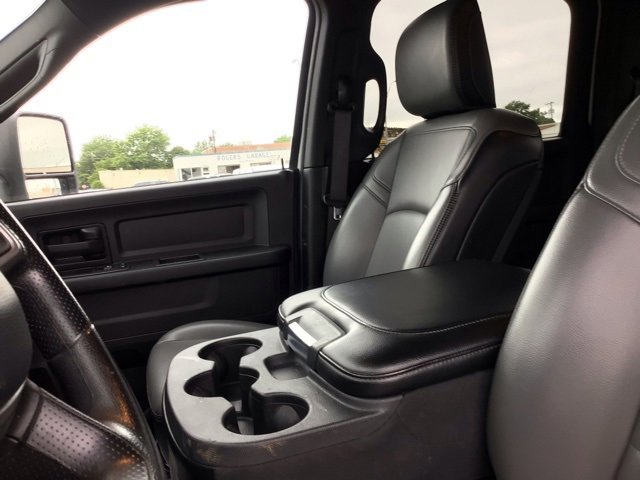 Used 2024 RAM 3500 Tradesman w/ Chrome Appearance Group image 15