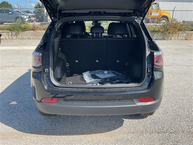 New 2026 Jeep Compass Limited image 13