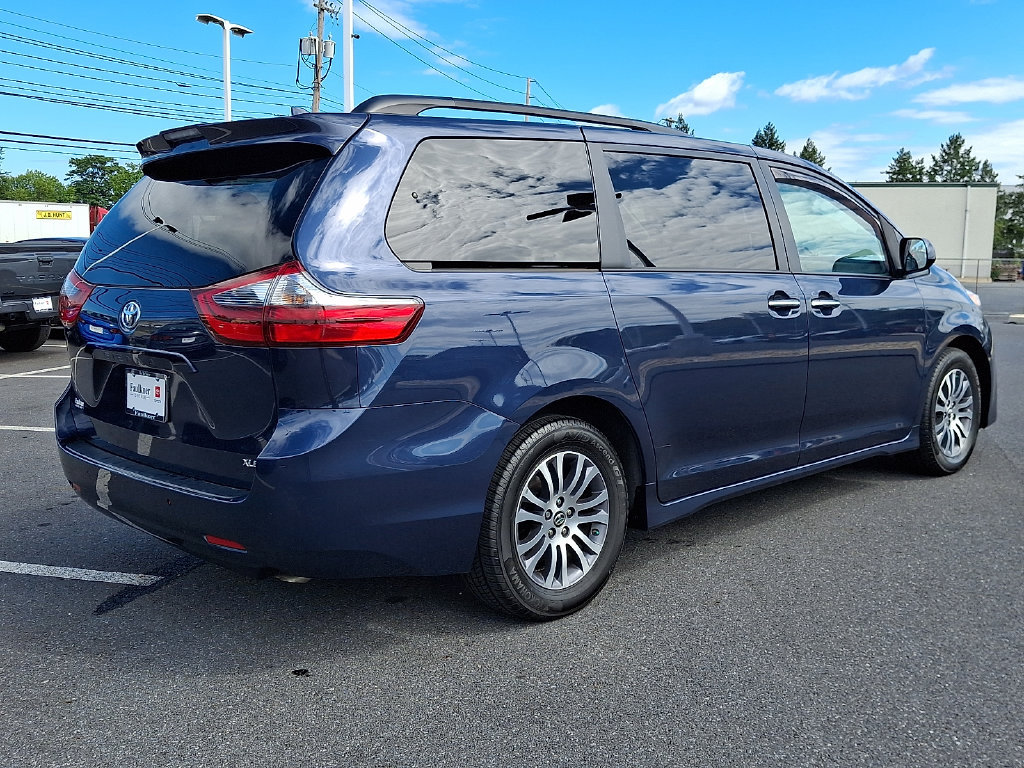 Certified 2020 Toyota Sienna XLE w/ XLE Navigation Package FWD image 6