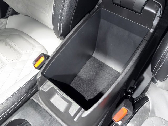 Used 2024 Ford Escape Platinum w/ Premium Technology Package image 22