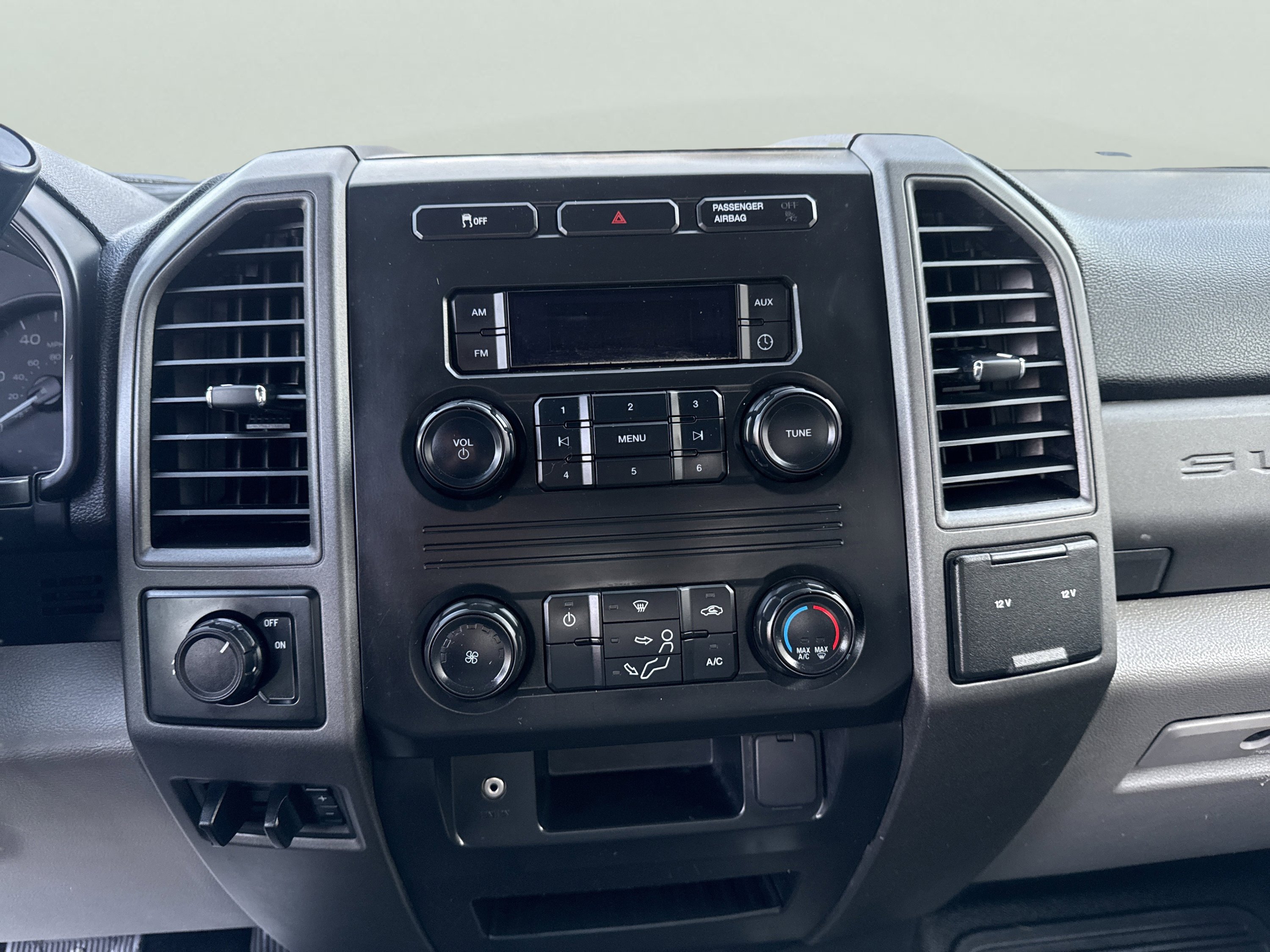 Used 2019 Ford F250 XL image 19