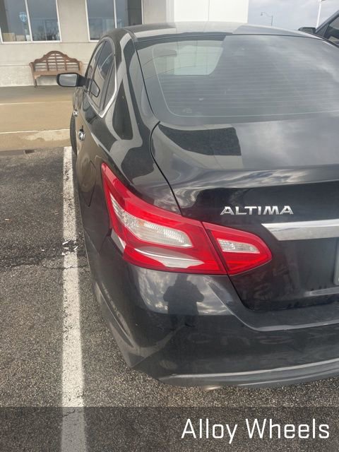 Used 2016 Nissan Altima 2.5 S w/ Power Driver Seat Package image 5
