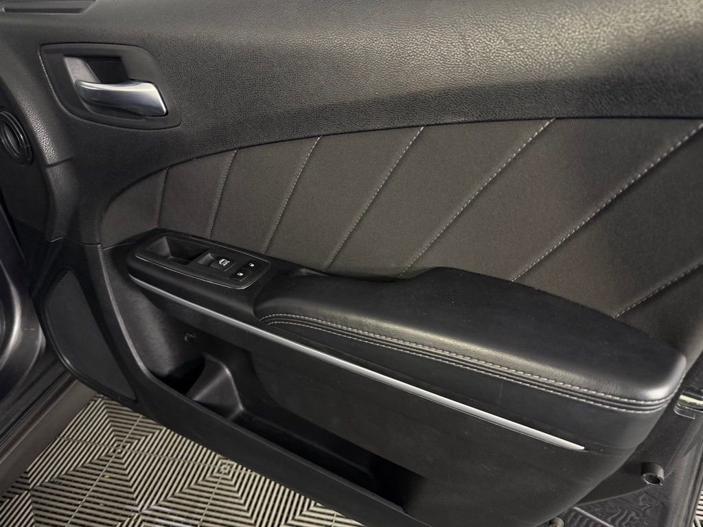 Used 2022 Dodge Charger R/T image 32