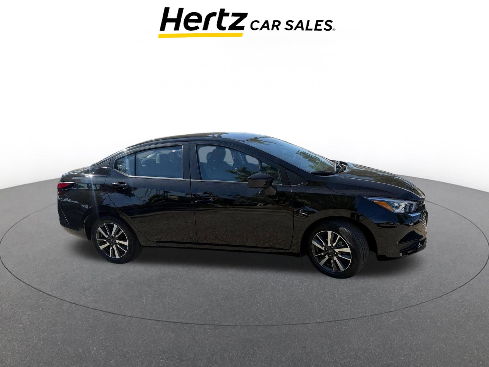 Used 2025 Nissan Versa SV image 1
