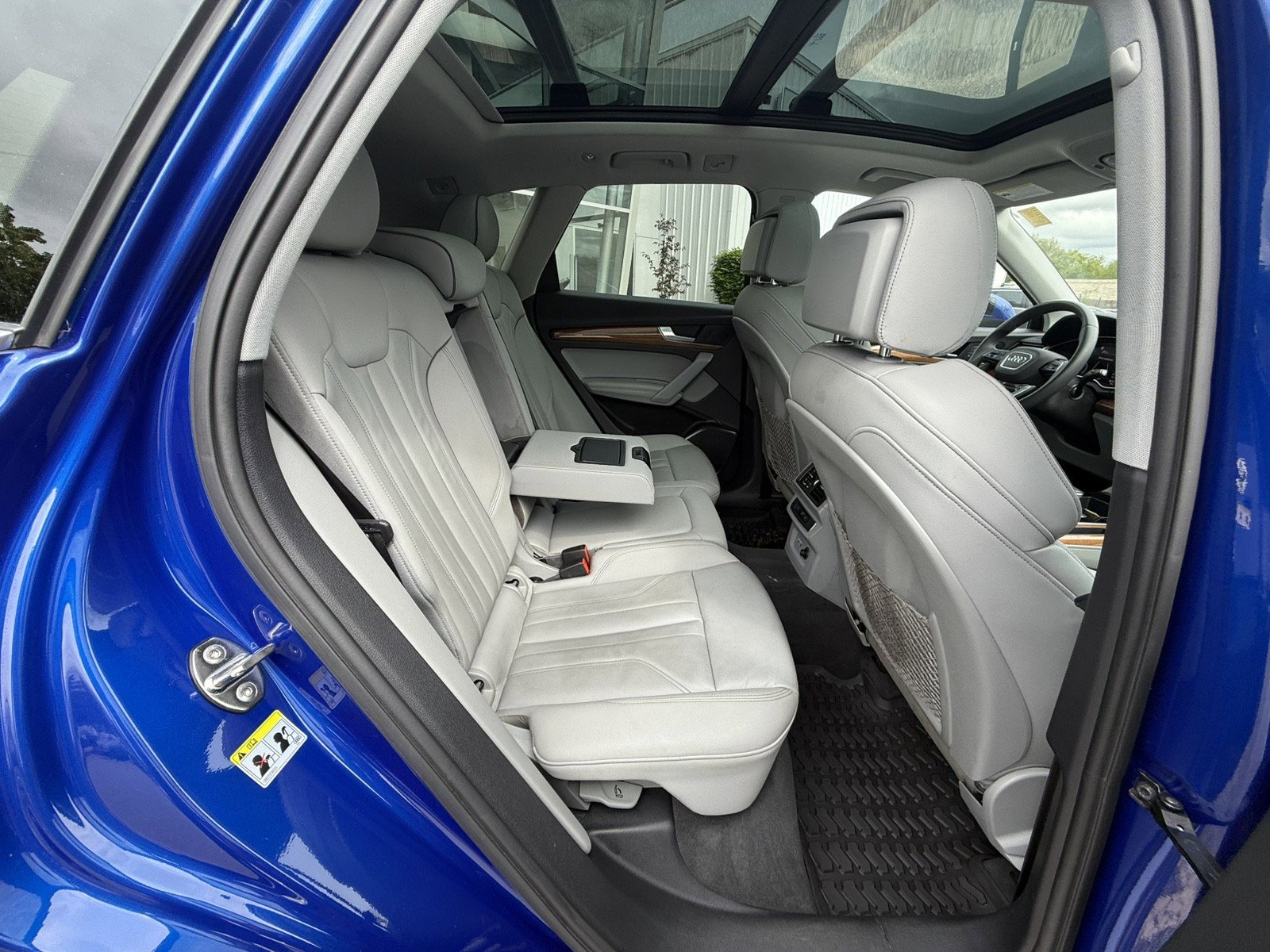 Used 2022 Audi Q5 e Premium Plus w/ Premium Plus Package image 21