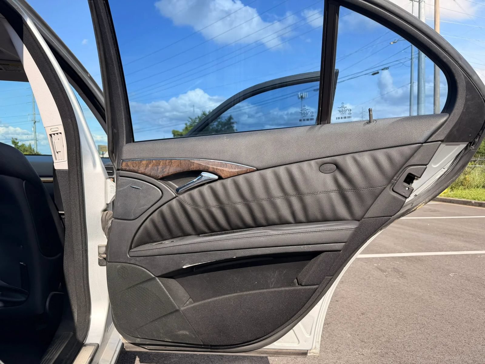 Used 2007 Mercedes-Benz E 550 Sedan image 12