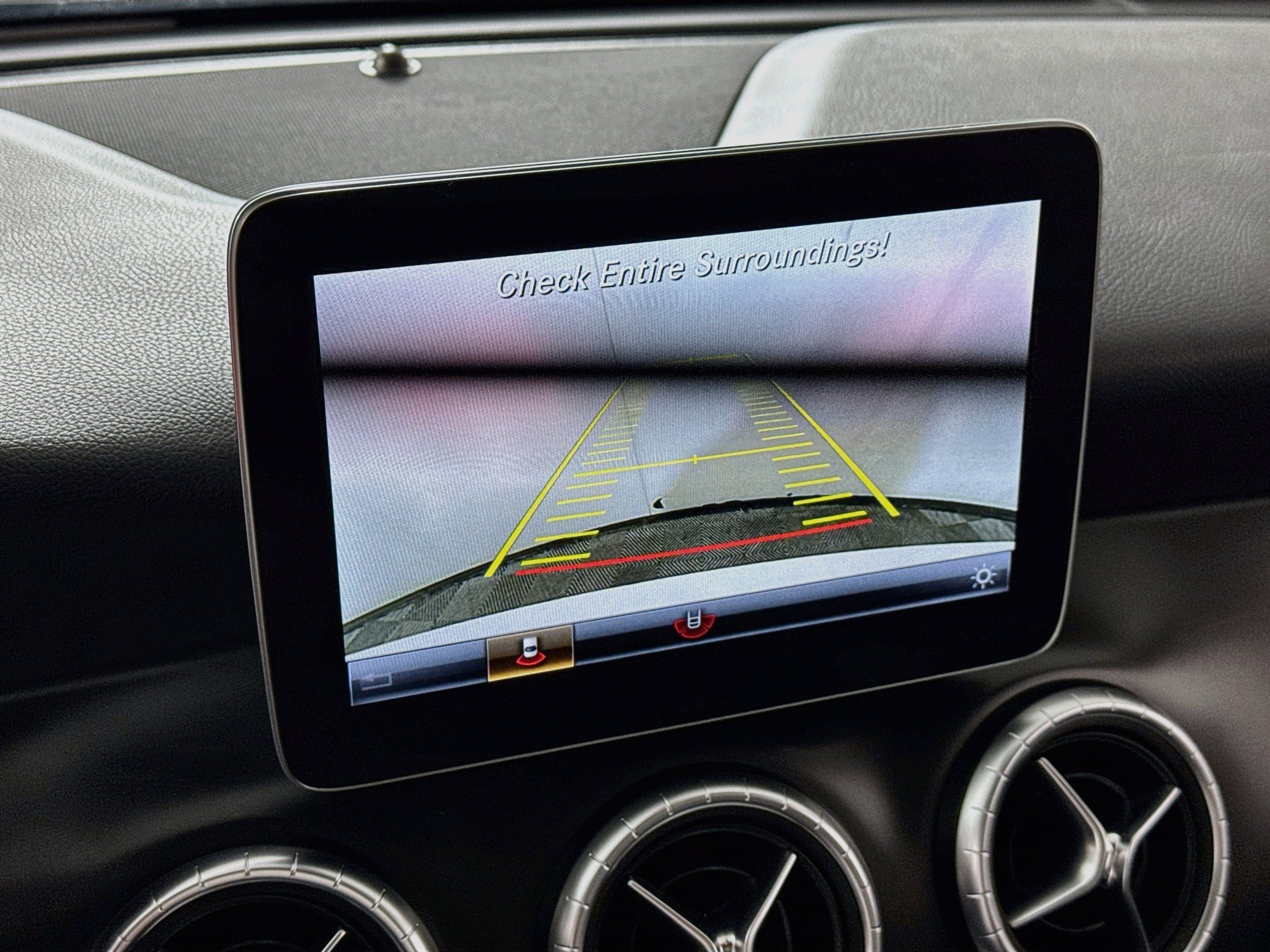 Used 2018 Mercedes-Benz CLA 250 4MATIC image 2