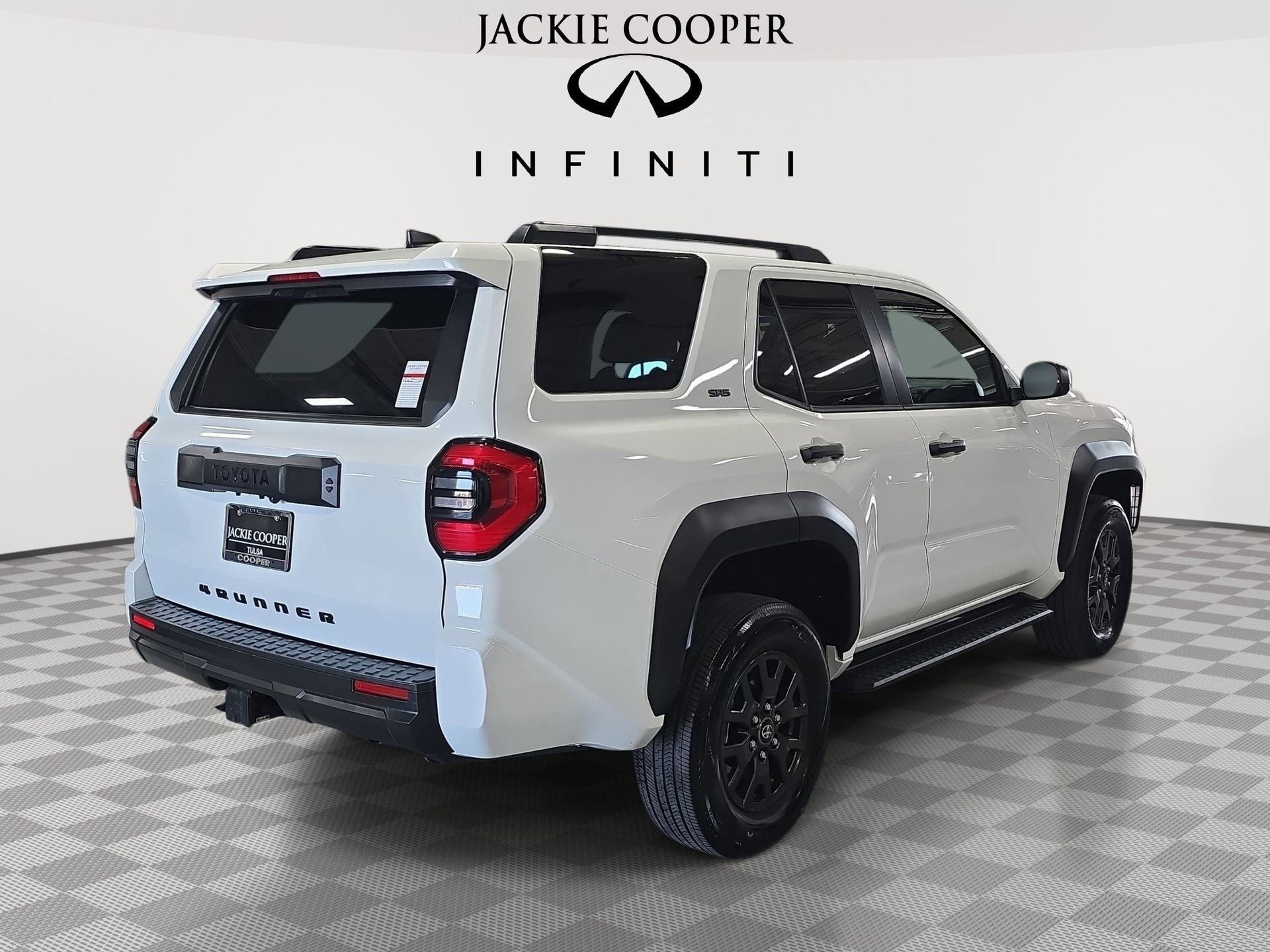 Used 2025 Toyota 4Runner SR5 AWD/4WD image 5