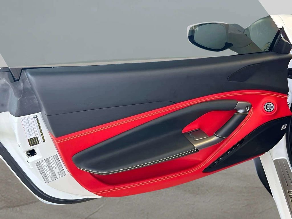 Used 2022 Ferrari F8 Tributo RWD image 23