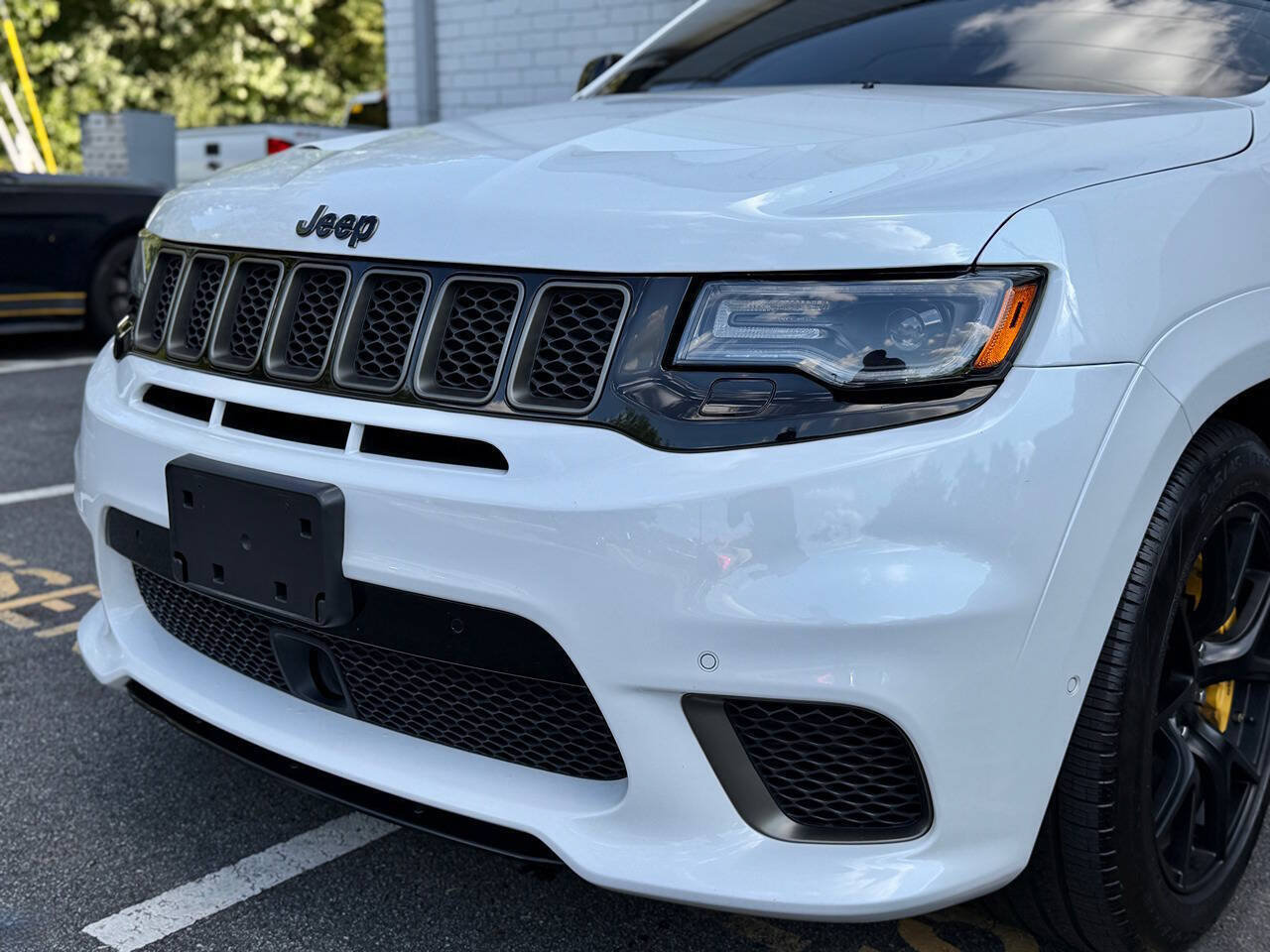Used 2018 Jeep Grand Cherokee Trackhawk AWD/4WD image 4